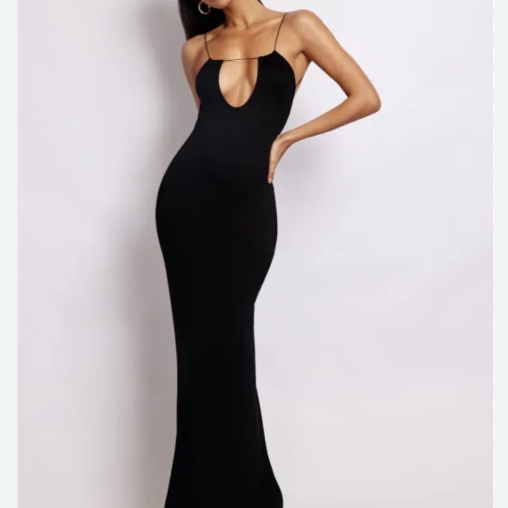 Kirsty Strappy Circle Cutout Maxi Dress - Black